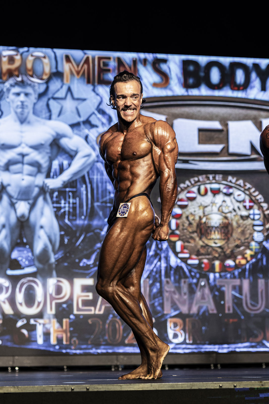 Bodybuilding Athlet auf der Bühne